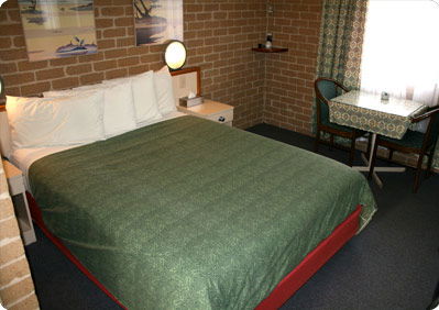 Grand Manor Motor Inn - Tourism Canberra 7