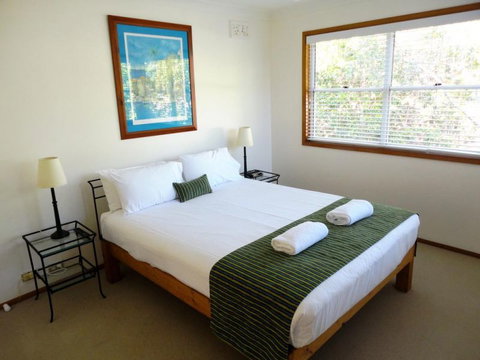 Noosa Entrance Waterfront Resort - Tourism Canberra 1