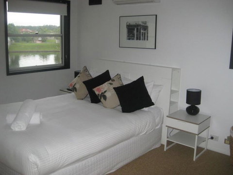 Noosa Entrance Waterfront Resort - Tourism Canberra 11