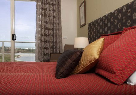 Lady Bay Resort - Tourism Canberra 0