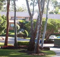 Comfort Inn  Suites Robertson Gardens - Tourism Canberra