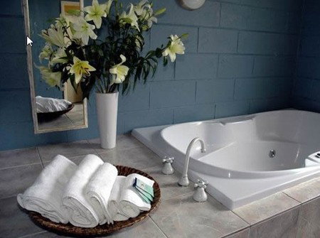 The Bay Motel - Safety Beach - Tourism Canberra 1