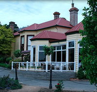 Central Springs Inn - Tourism Canberra
