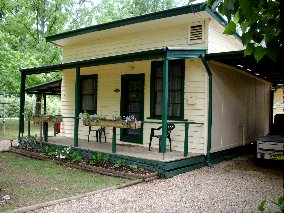Pioneer Garden Cottages - Tourism Canberra 0