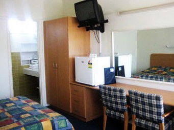  Tourism Canberra