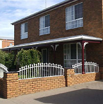 The Charles Sturt Motor Inn - Tourism Canberra 5