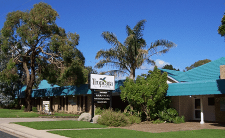 The Tropicana Motor Inn - Tourism Canberra
