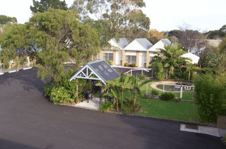 The Tropicana Motor Inn - Tourism Canberra 4