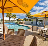 Torquay Tropicana Motel - Tourism Canberra