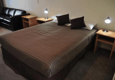 Emu Point Motel - Tourism Canberra 1