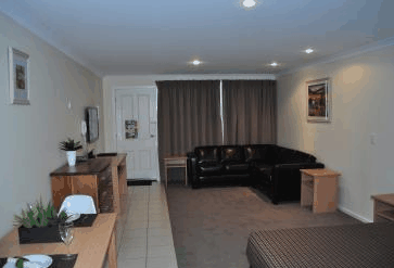 Emu Point Motel - Tourism Canberra 3