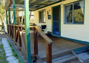 Peaceful Bay Chalets - Tourism Canberra