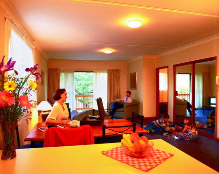 Oxley Court Serviced Apartments - Tourism Canberra 0