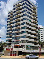 Beachfront Towers - Tourism Canberra 0