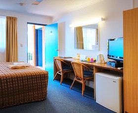 Blue Waters Motel - Tourism Canberra 3