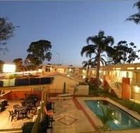 Kelanbri Holiday Apartments - Tourism Canberra