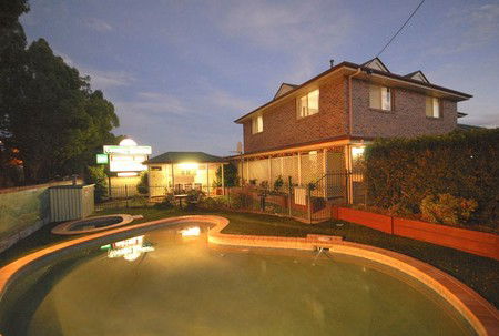 Country Gardens Motor Inn - Tourism Canberra 4