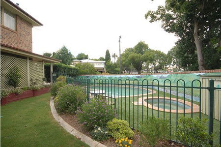 Country Gardens Motor Inn - Tourism Canberra 5