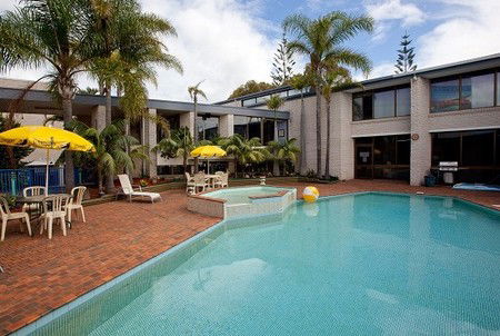Palm Court Motor Inn - Tourism Canberra 2