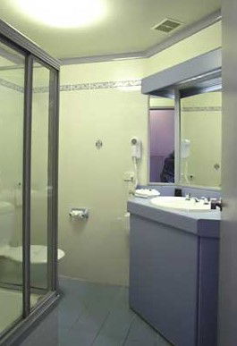 Palm Court Motor Inn - Tourism Canberra 3