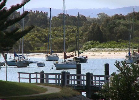 Palm Court Motor Inn - Tourism Canberra 4