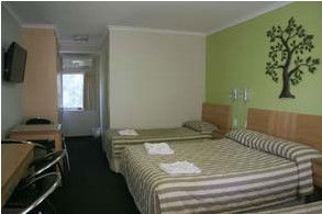 Queensgate Motel - Tourism Canberra 2