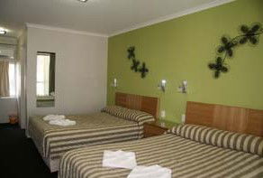 Queensgate Motel - Tourism Canberra 4