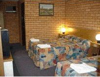 Royal Palms Motor Inn - Tourism Canberra 0