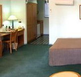 Young Federation Motor Inn - Tourism Canberra
