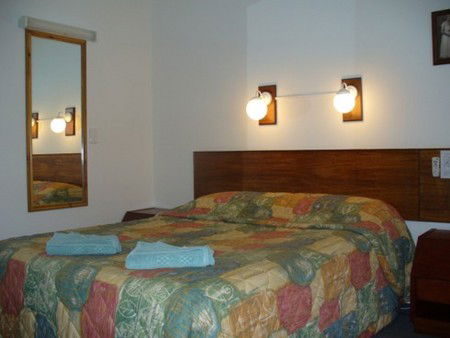 Coachman Motel - Tourism Canberra 1