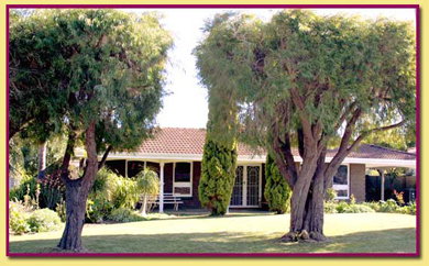 Whitfords By-the-sea Bed And Breakfast And Cottages - Tourism Canberra 1