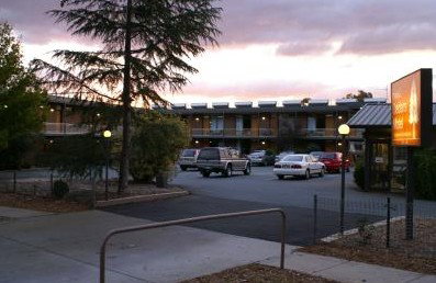Red Chief Motel - Tourism Canberra 0