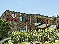Red Chief Motel - Tourism Canberra 1