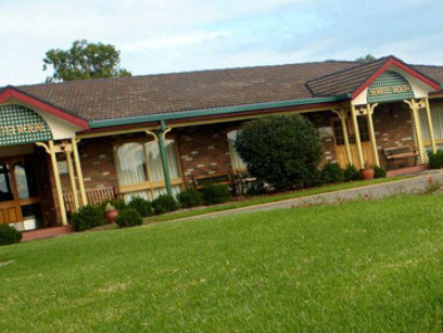Carriage House Motor Inn - Tourism Canberra 1