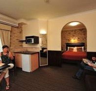 Highlander Motor Inn And Apartments - Tourism Canberra