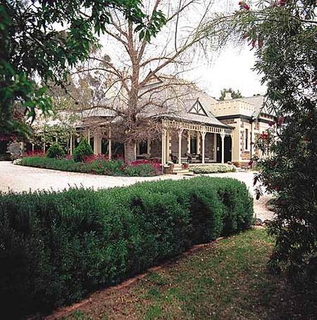 The Lodge Country House - Tourism Canberra 0