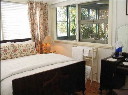 Dural House At Round - Tourism Canberra 3