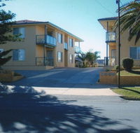 AA Madalena Court Holiday Apartments - Tourism Canberra