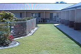 Emerald Explorers Inn - Tourism Canberra 0