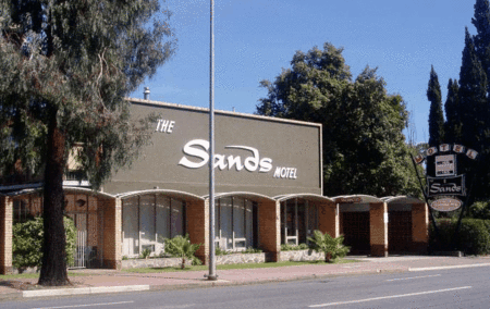The Sands Motel - Tourism Canberra