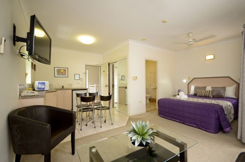 Reef Palms - Tourism Canberra 1