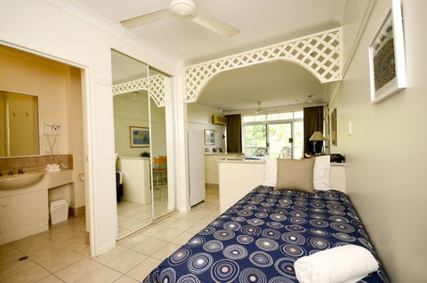 Reef Palms - Tourism Canberra 3