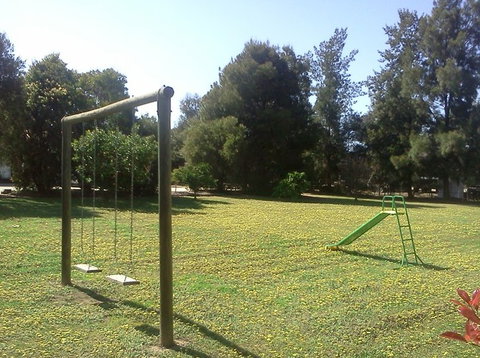 Golden Chain Border Gateway Motel - Tourism Canberra 3