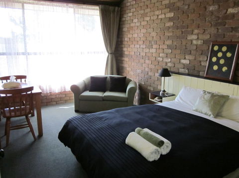 Farnham Court Motel - Tourism Canberra 2