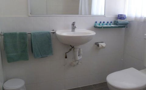 Alice Motor Inn - Tourism Canberra 5