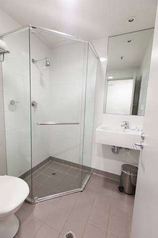 Y Hotel Hyde Park - Tourism Canberra 4