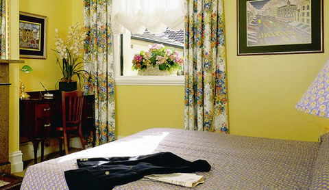 Victoria Court Hotel - Tourism Canberra 2