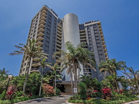 Princess Palm On The Beach - Tourism Canberra 3