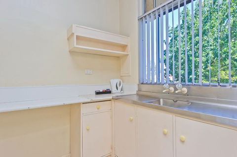 Mountway Holiday Apartments - Tourism Canberra 5