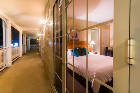 White Lace Motor Inn - Tourism Canberra 3